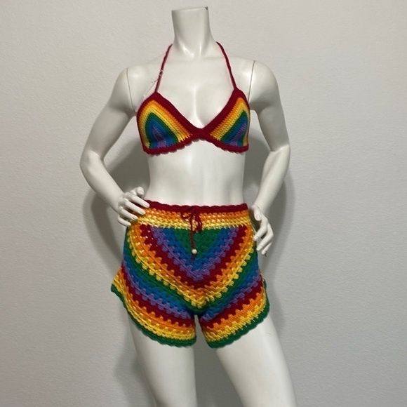 Hand Crochet 70’s Coachella Festival Pride Colorful Short Set Size M - Picture 1 of 5